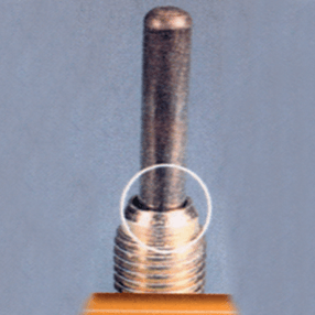 glow-plug-probe-in-contact-with-glow-plug2 glow-plug-probe-in-contact-with-glow-plug2